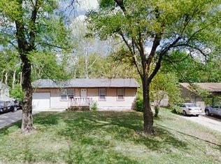 13707 12th St, Grandview, MO 64030