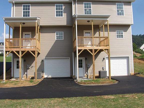 3rd image of 2313 Jenny Ln