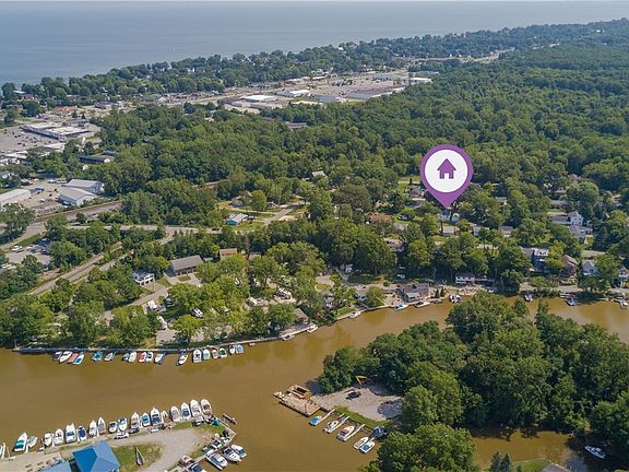 4th image of 796 Howard Dr