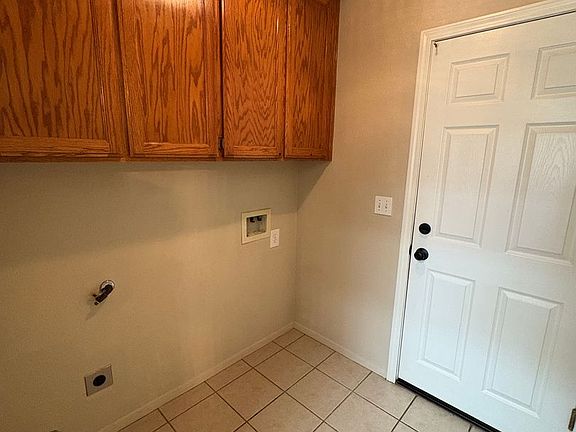4th image of 2533 W Buena Vista Ave