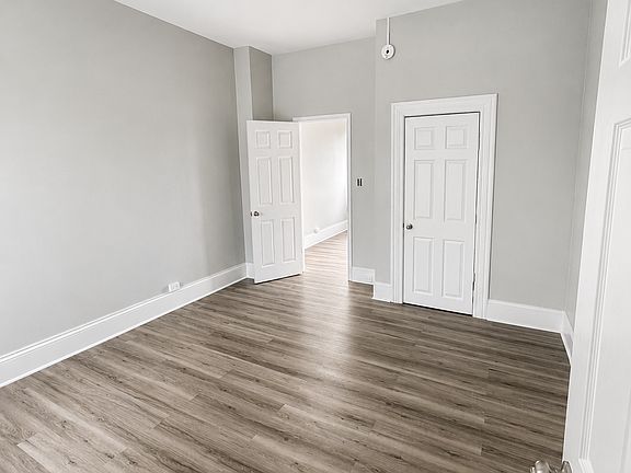 3rd image of 229 S 6th St APT 4