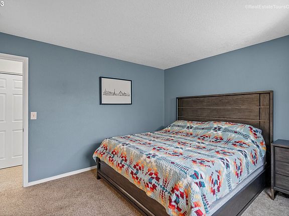 5th image of 4912 NE Candlewood Pl