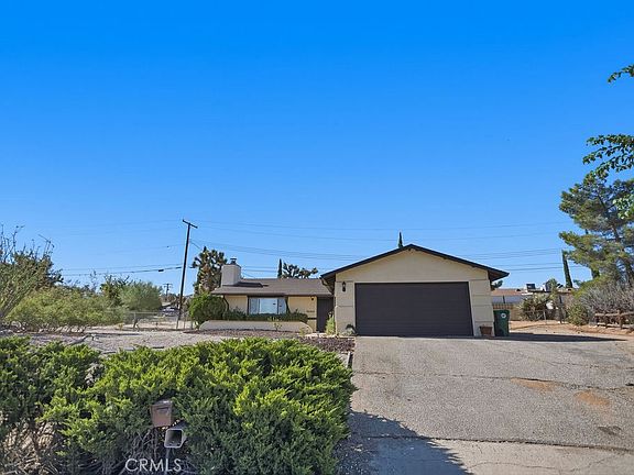 2nd image of 56347 Tamarisk Ct