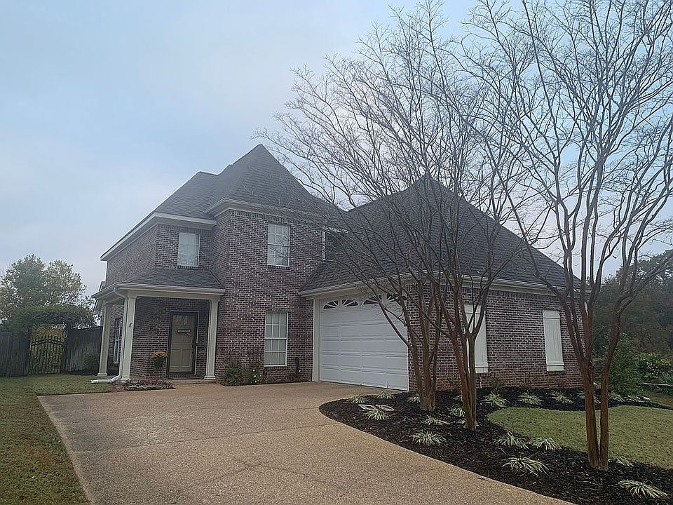 1st image of 113 Trumpet Vine Ln