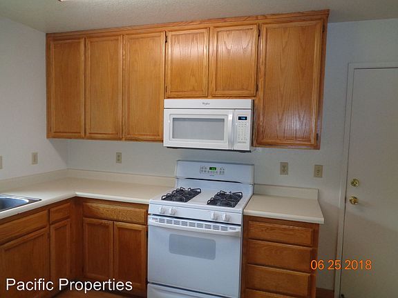 5th image of 1609 Rainier Ave