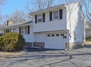 7 Midland Trl, Kinnelon, NJ 07405