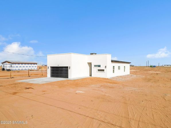 1377 Nambi Desert Dr, Chaparral, NM 88081