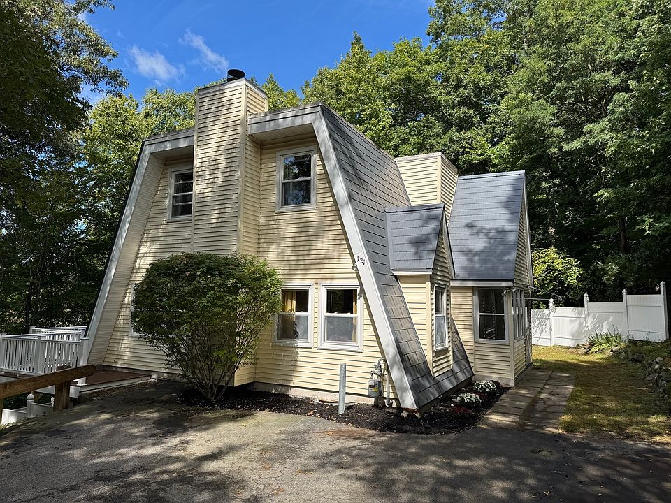 1st image of 121 Copperfield Rd