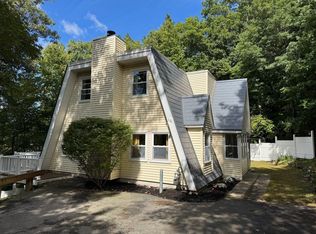 121 Copperfield Rd, Worcester, MA 01602