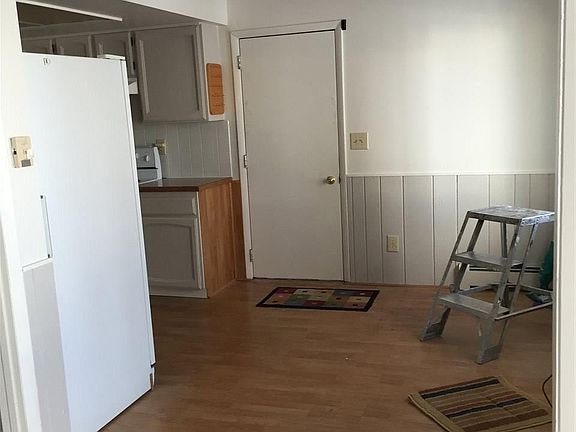 4th image of 1040 Kansas St