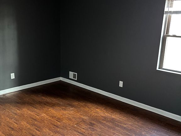 2nd image of 133 Valleyview Dr