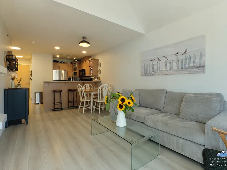 3142 Saint Johns St — Photo 4