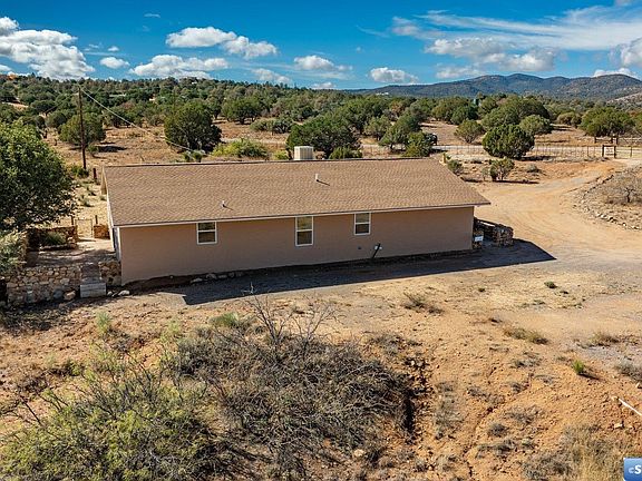 3rd image of 337 Red Rock Rd