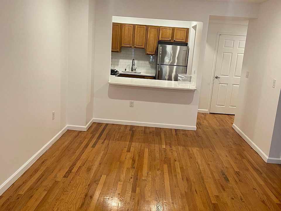 2nd image of 794 E 151st St #2