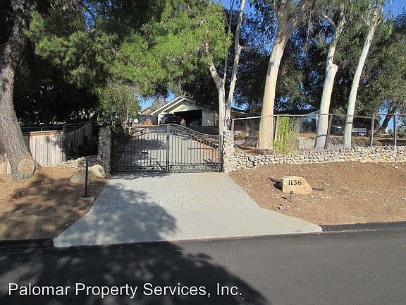 2nd image of 1135 Orangewood Dr
