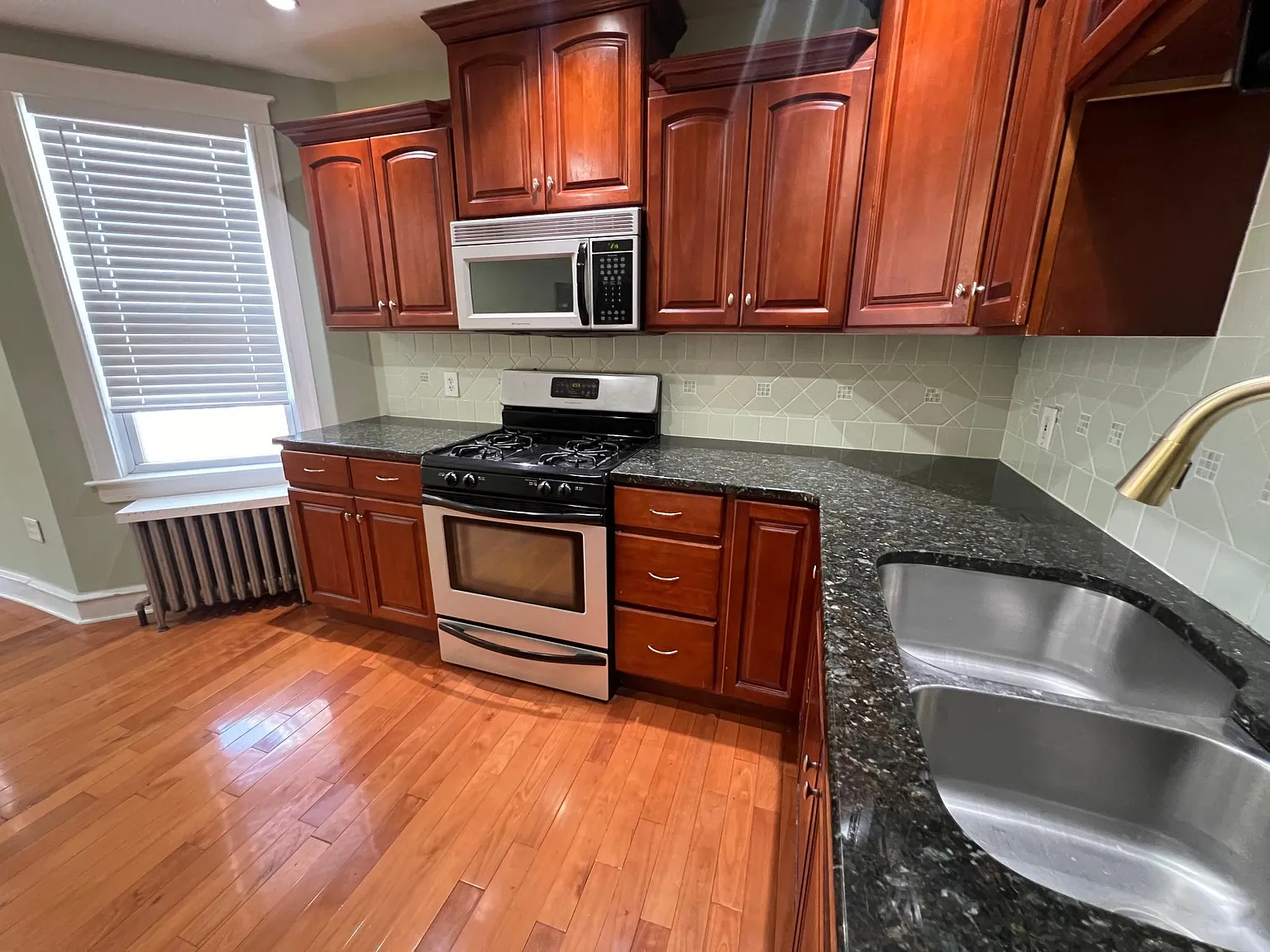 1 bed, 800 sqft, $1,450 — Photo 4