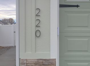 220 NE 3rd St #220, Fruitland, ID 83619