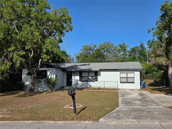 104 Oakland Ave, Minneola, FL 34715