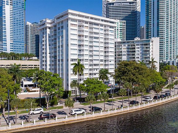 2nd image of 1420 Brickell Bay Dr APT 1003A