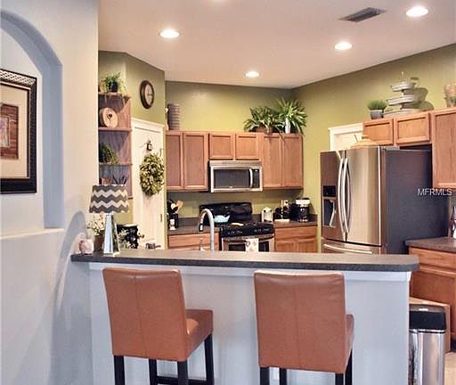 4th image of 6913 Surrey Oak Dr