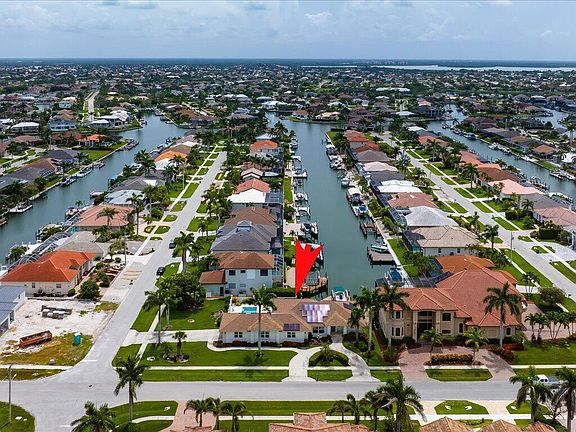 2nd image of 301 Lamplighter Dr