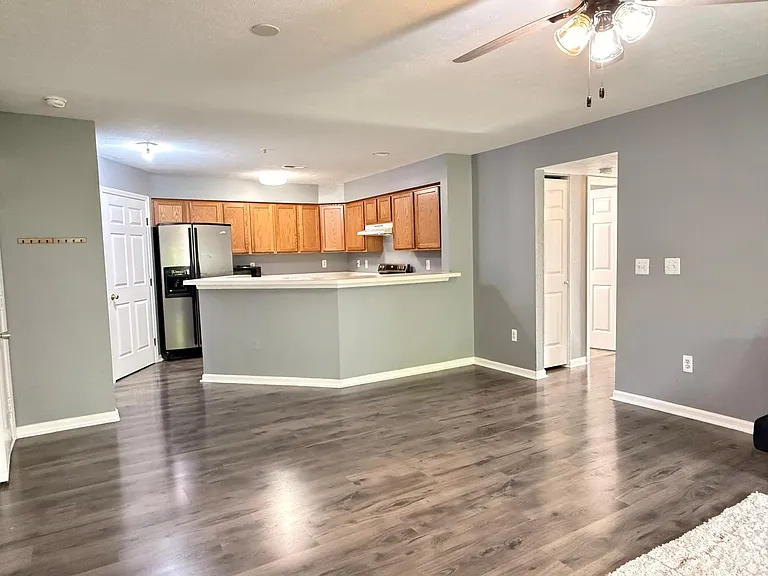 1401 Millbrook Trl — Photo 4