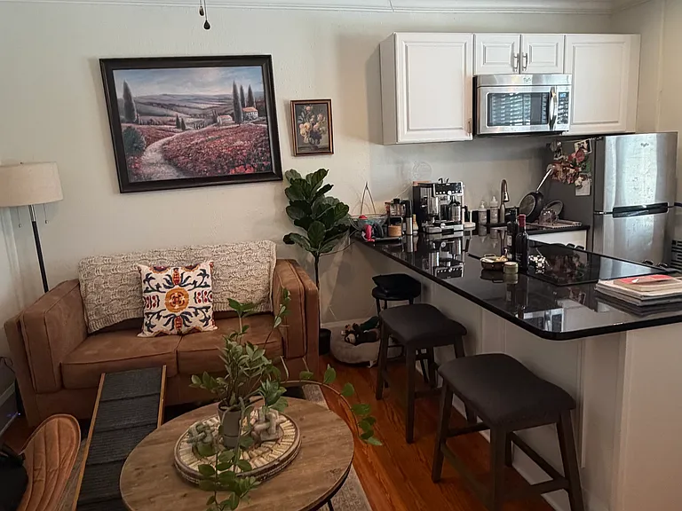 1819 W Hills Ave #2B — Photo 3