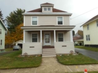 11 Spruce St, Gloversville, NY 12078