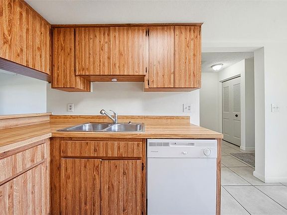 5th image of 2131 Ridge Rd S APT 105