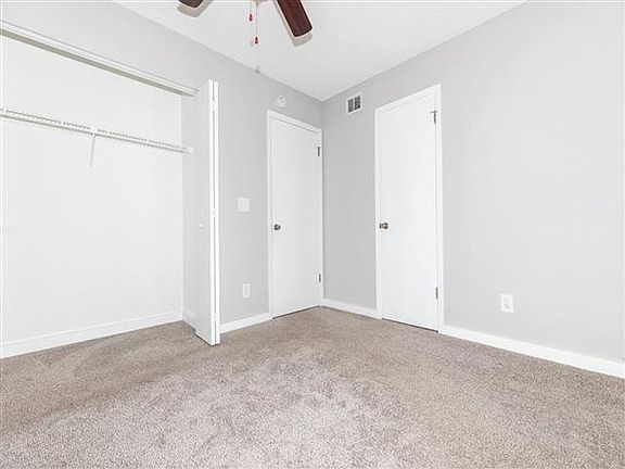 4th image of 742 Palm Bay Dr #3-921