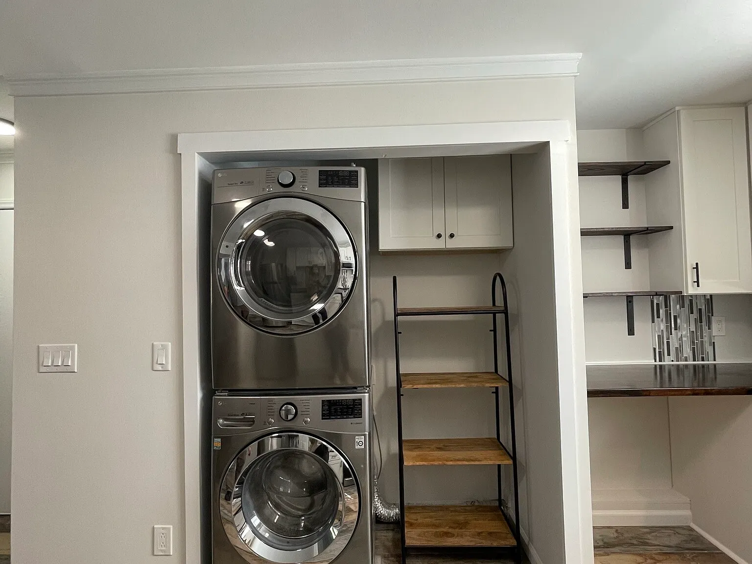 2 bed, 989 sqft, $1,475 — Photo 2