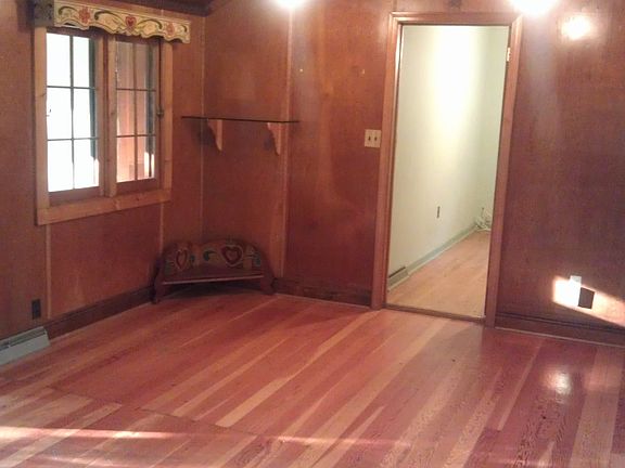 4th image of 67 Oakwood Trl N