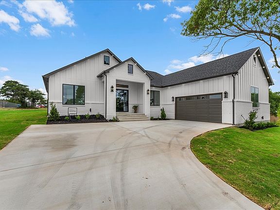 2nd image of 106 McClure Ct