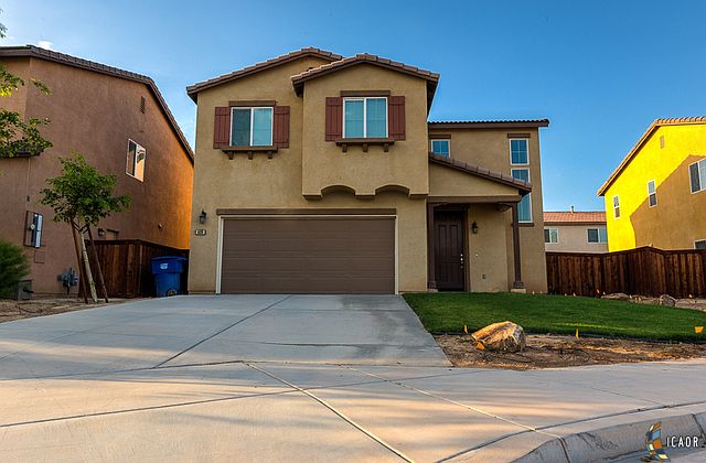 1st image of 608 Desert Rose St
