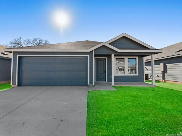 105 Ellendale Place, Fredericksburg, TX 78624