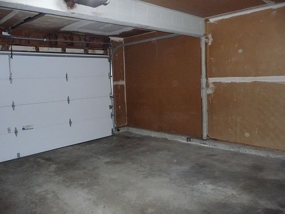 4th image of 224 Cheshire Ct