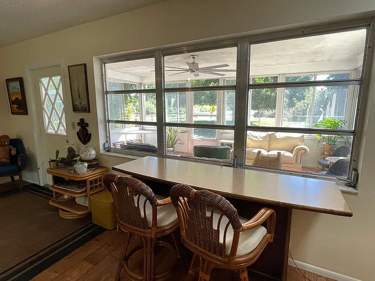 255 S Venice Blvd — Photo 18