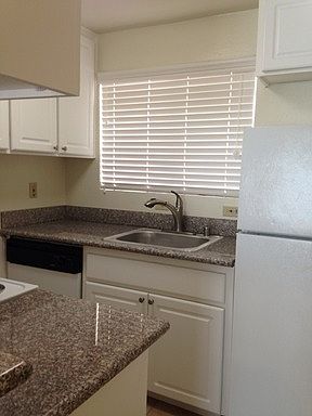 3rd image of 1621 Q St APT 5