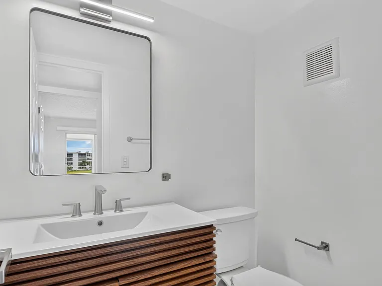 3045 Cornwall Dr #C — Photo 21
