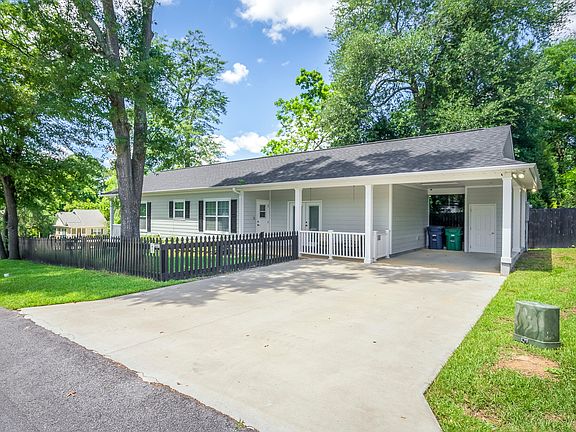 3rd image of 504 Abbeville Ave