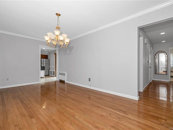 5th image of 146 Mansion Ave