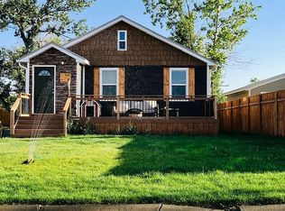 410 N 2nd St, Sunburst, MT 59482