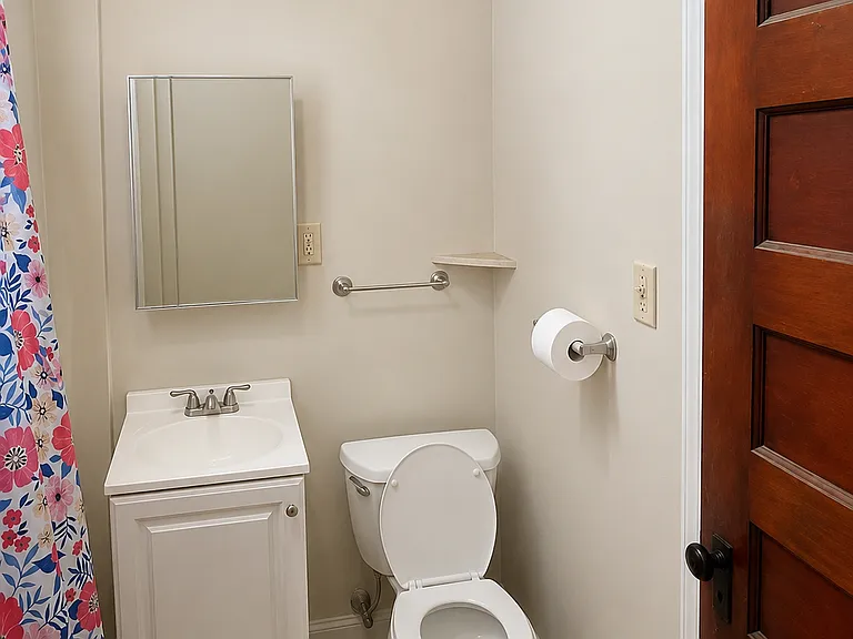 239 Quinnipiac St #4 — Photo 1