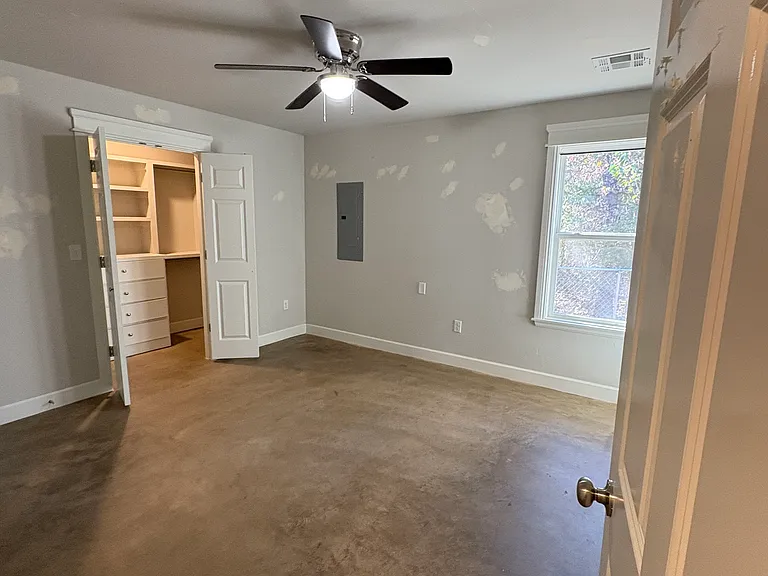 322 S 6th St — Photo 12