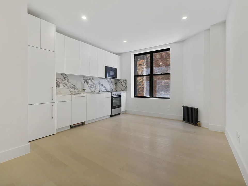 1st image of 301 W 22nd St APT 66