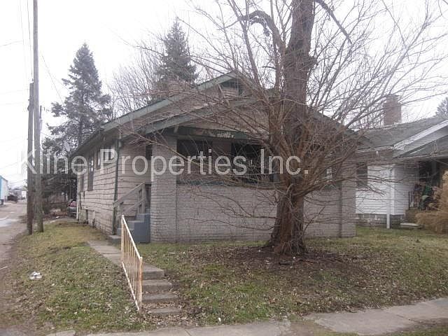 1st image of 961 N Bradley Ave