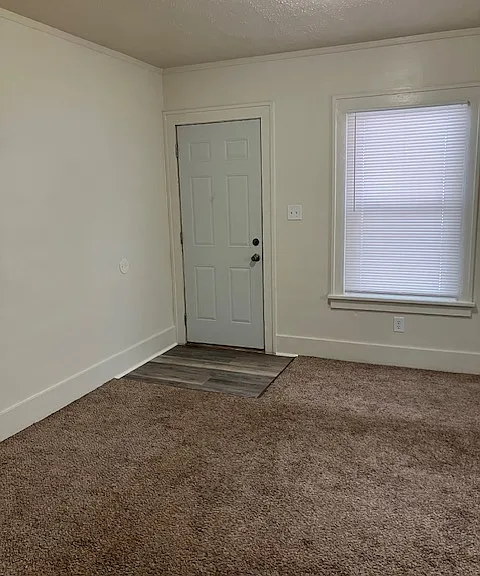 308 E Virginia Ave — Photo 5