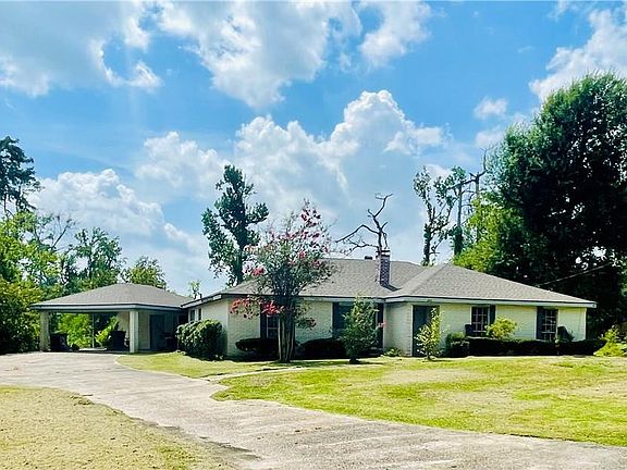 2nd image of 203 White Oak Dr