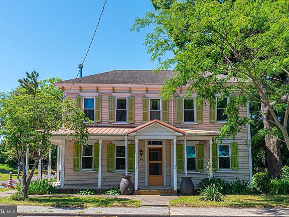 3rd image of 14 Main St