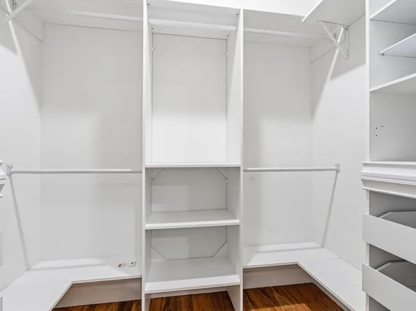 865 Summit Avenue image 20 of 38